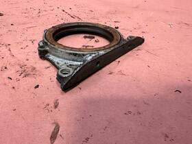 11121252130 Bmw E21 320i 2002 E30 M3 1.8l M10 Crankshaft Crank Main Seal Cover Oem #83287