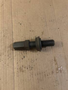 11231709037 Bmw 1231709037 E21 E12 E30 E34 E28 Crankshaft Crank Bolt