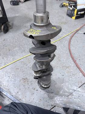 9j18 Ford 302 Crankshaft