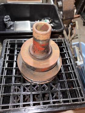 C5te-6312-b Ford 1965-66 Thunderbird Crankshaft Pulley And Balancer Assembly
