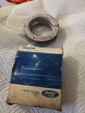 C9te-6337-c Ford D0tz-6337-c Nos Crankshaft Main Bearing Retainer 1960s Oem