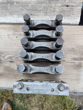 Ebu-6329-a Ford 1958 292 Y-block Ebu Main Bearing Caps Bolts And Rear Seal Retainer Used