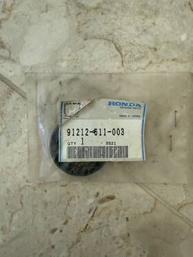 91212-611-003 Honda Oil Seal Front Crank Accord 76-83 Civic 73-83 New Nos