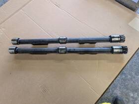 Ar61351 John Deere Balancer Shaft Marked R54054