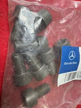 0079905104 Mercedes-benz Oem Crankshaft Bolt E350 C300 Ml350 S550em