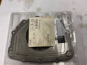 6420100314 Mercedes Benz Genuine Steel Rear Crankshaft Seal With Flange Gl Class