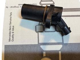 A0061534228 Mercedes-benz Crankshaft Pulse Sensor For Actros Antos Arocs Ateo Econic Oem New