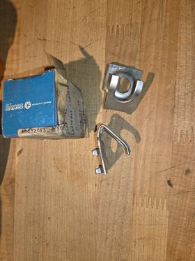 2944723 Mopar Nos Disk Brake Caliper Hardware Springs 1969 1970 1971 72 73 1974